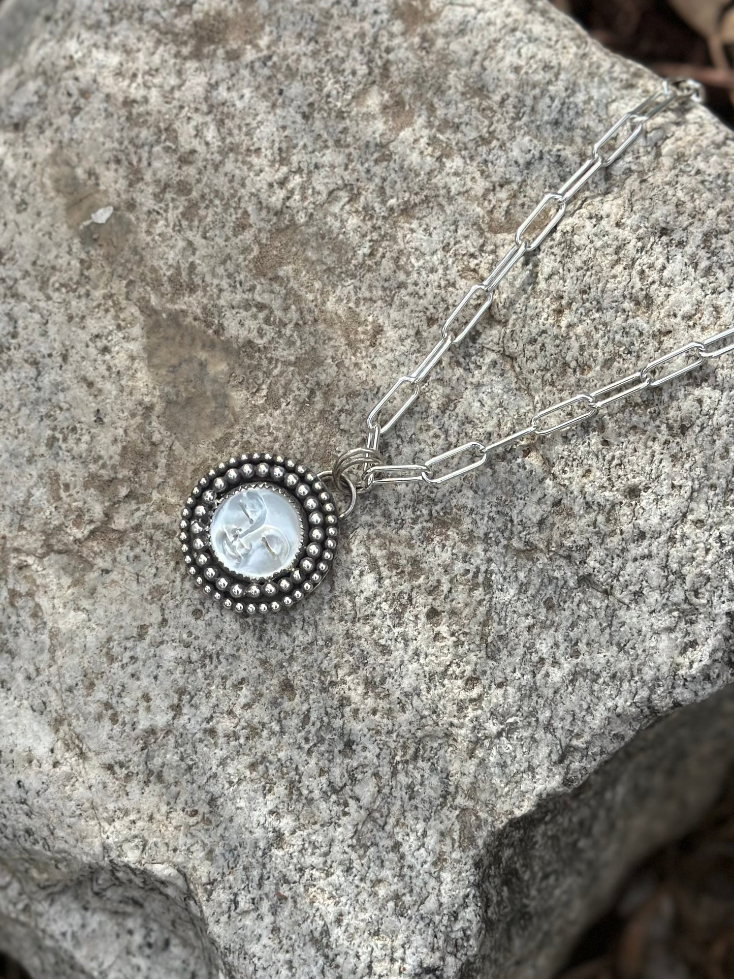 Luna Earring - Mother of Pearl